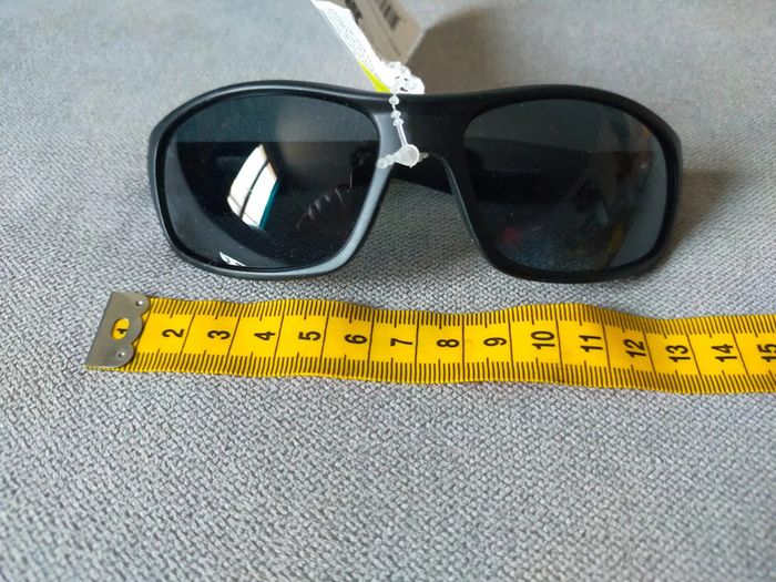 Lot de 2 lunettes de soleil – Neuves avec étiquettes - photo numéro 4