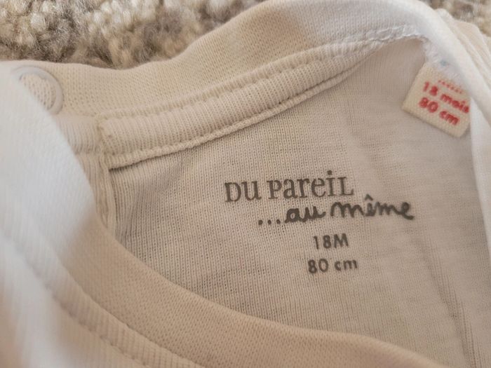 Barboteuse et t-shirts 18 mois - photo numéro 3