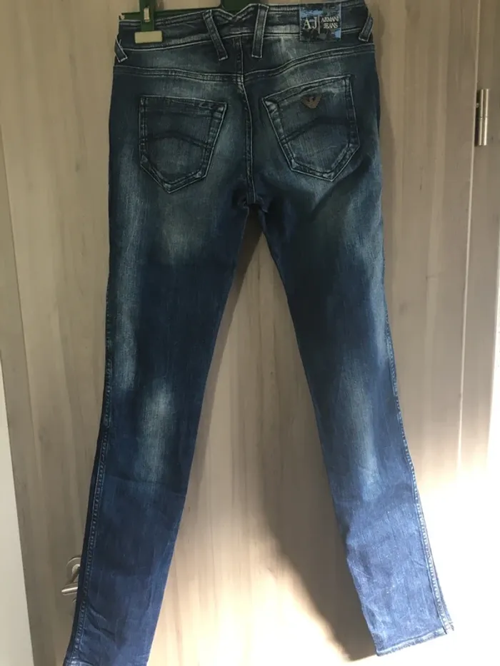 Jean bleu Armani T.38 coupe slim - photo numéro 2
