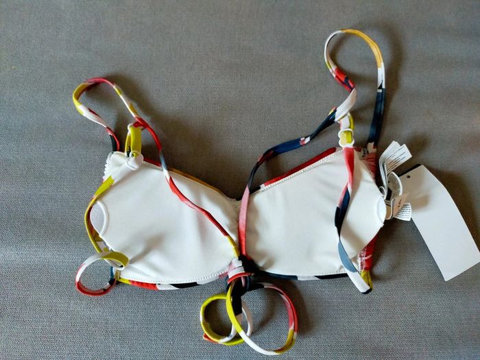 Haut de bikini Etam – Neuf avec étiquette – Taille FR 38 - photo numéro 2