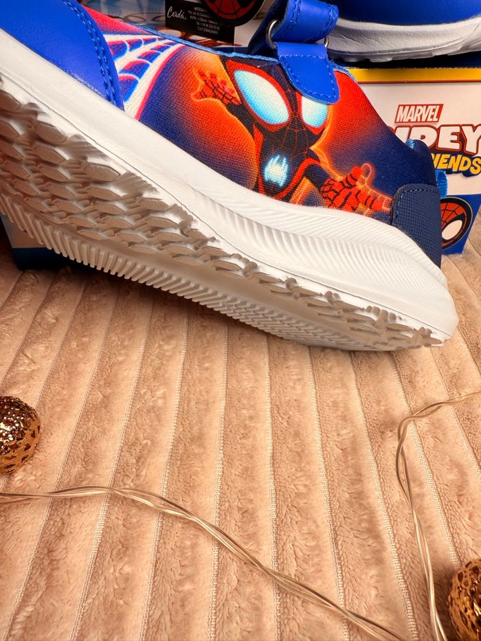 Basket Spidey et ces amie - photo numéro 7