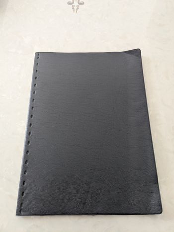 Porte-vues noir Vega à 80 vues.