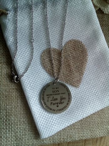 Collier à offrir à son fils