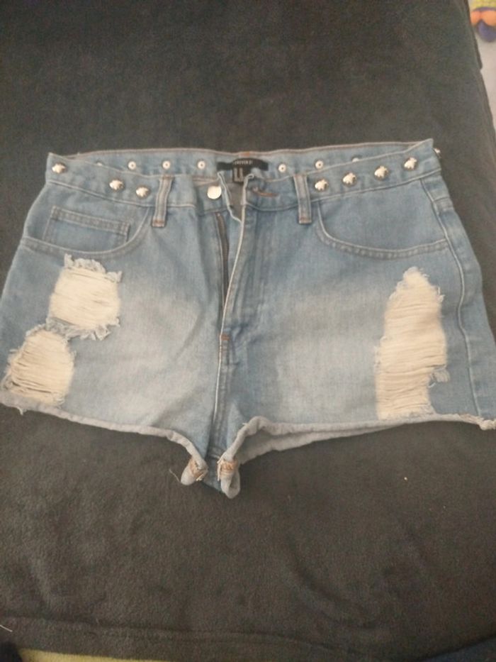 Short a trou femme
