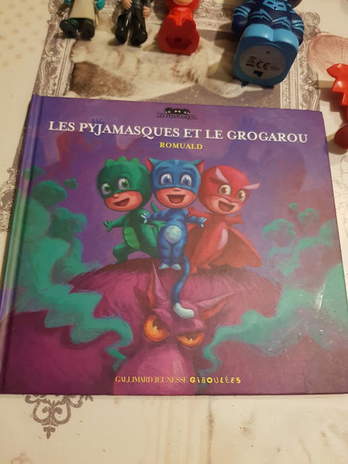 Lot véhicule PJ Masks Mission Pyjamasque Gekko mobile Yoyo voiture sonore + veilleuse + figurines - photo numéro 2