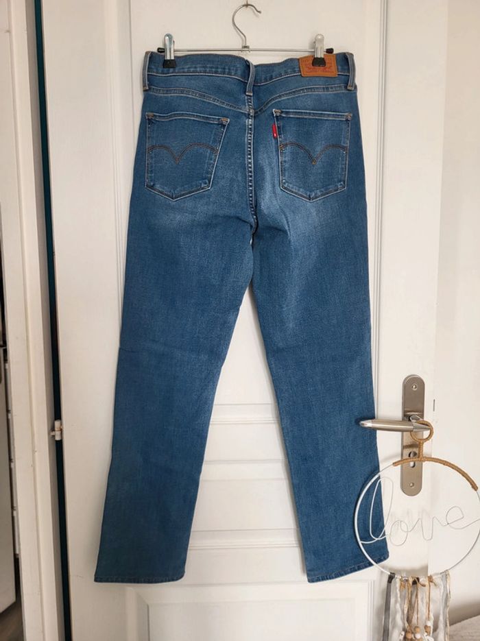 Jean levi's shaping slim taille 29 - photo numéro 5