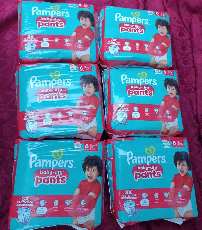 Lot de six paquets de couches Pampers pants culottes T6 taille 6