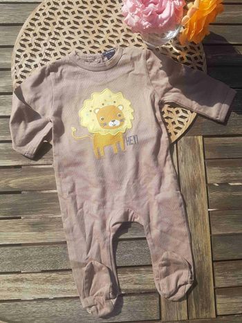 Pyjama kiabi Taille 3mois