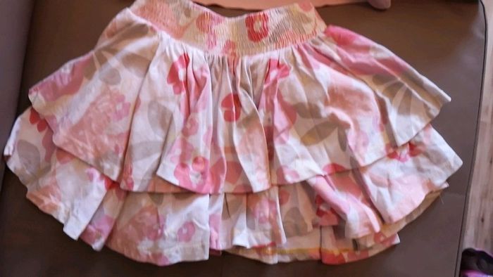 Ensemble 2 pièces jupe short + top rose pétale + accessoire - photo numéro 3