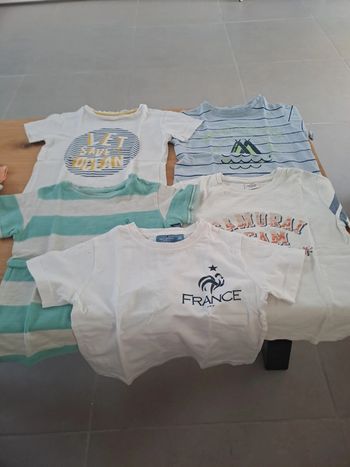Lot 5 t shirt manches courtes 4ans