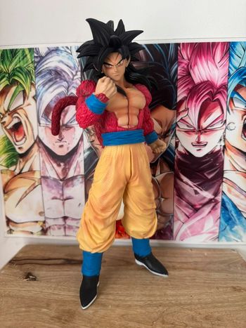 Figurine Dragon Ball Z Son Goku Ssj4