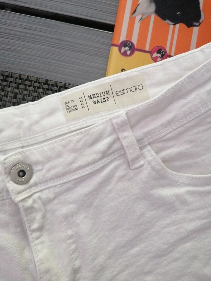 Short jean blanc taille 40 tbe - photo numéro 3