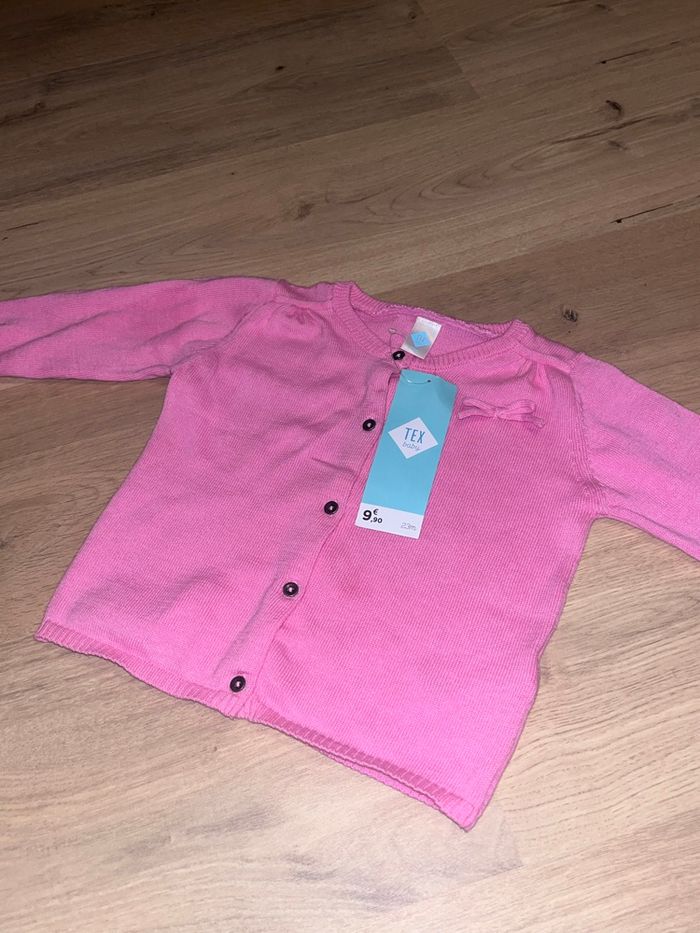 Gilet rose enfant bébé 23 mois petit noeud 🎀 et boutons en coton