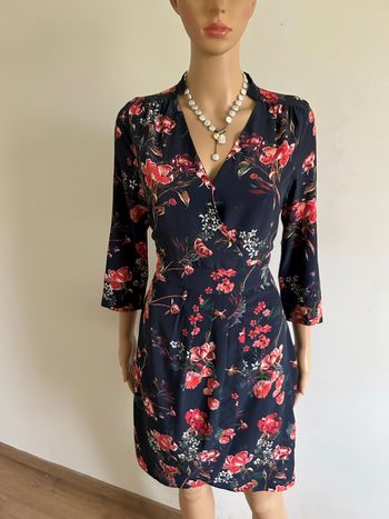 Robe bleue marine et fleurie Morgan taille 38 jamais portée 
