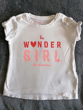 Tee-shirt fille taille 12 mois "la wonder girl de maman"