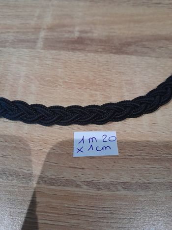 1m20 de ruban noir tressée 1cm de large