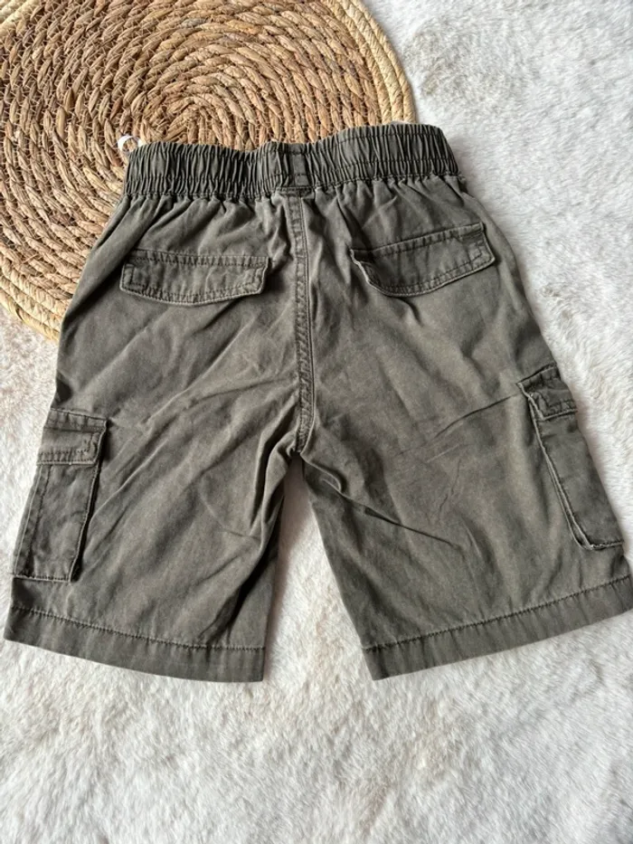 Short kaki - photo numéro 2