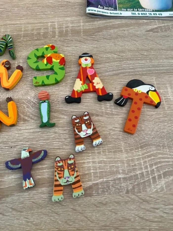 Lettre en bois, décorative - photo numéro 3