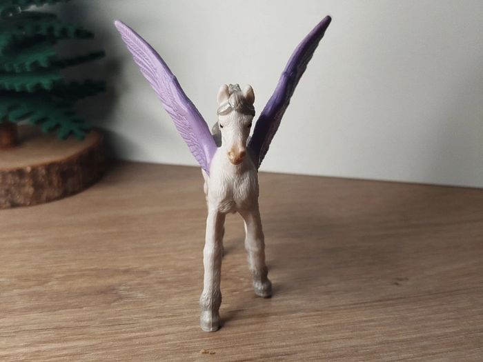 Schleich Pégase lilas blanche Figurine Animal imaginaire - photo numéro 3