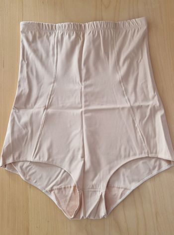 Culotte gainante - T. XXL - Neuve