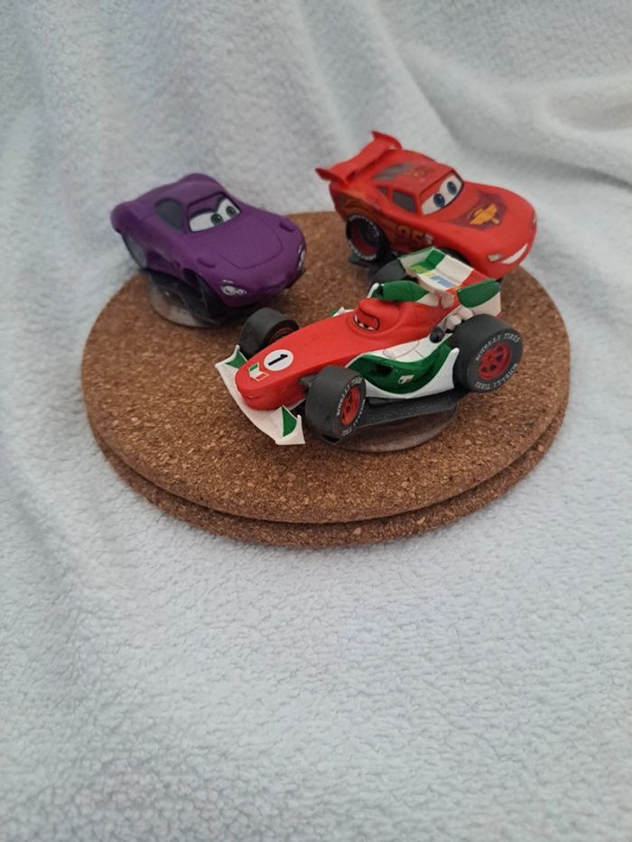Lot figurines Cars Infinity