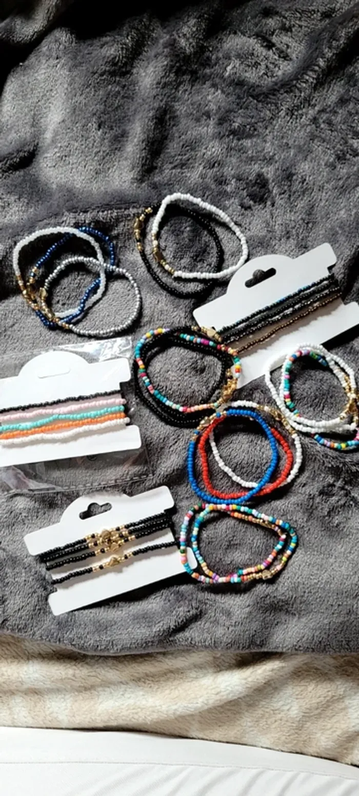 Lot 29 bracelets coeur