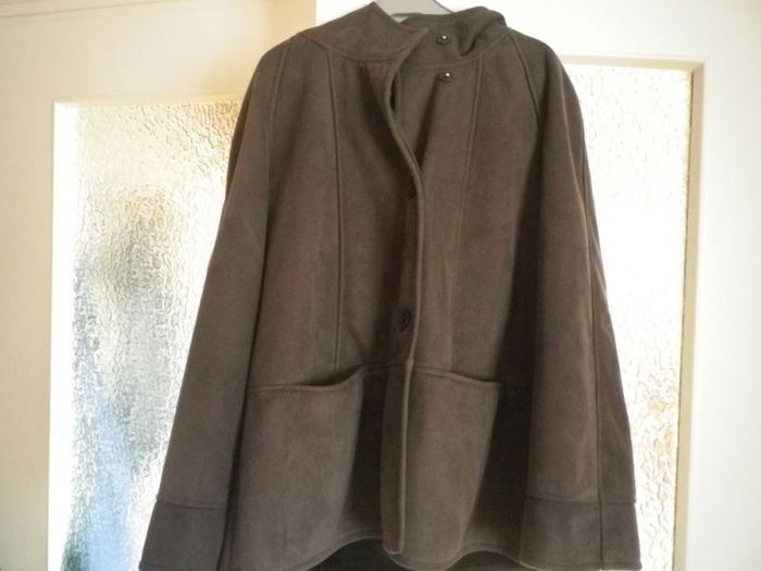 VESTE