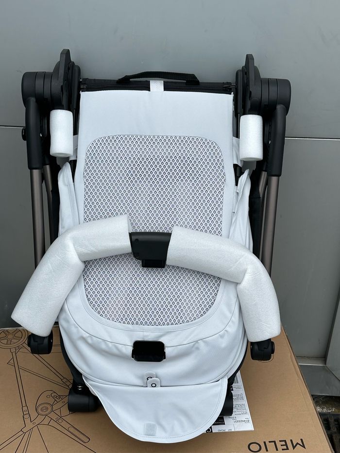 Poussette melio 4 fog grey cybex neuve sous carton - photo numéro 3