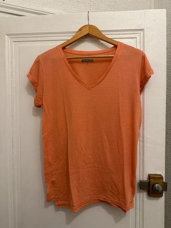 T shirt col v orange L in extenso