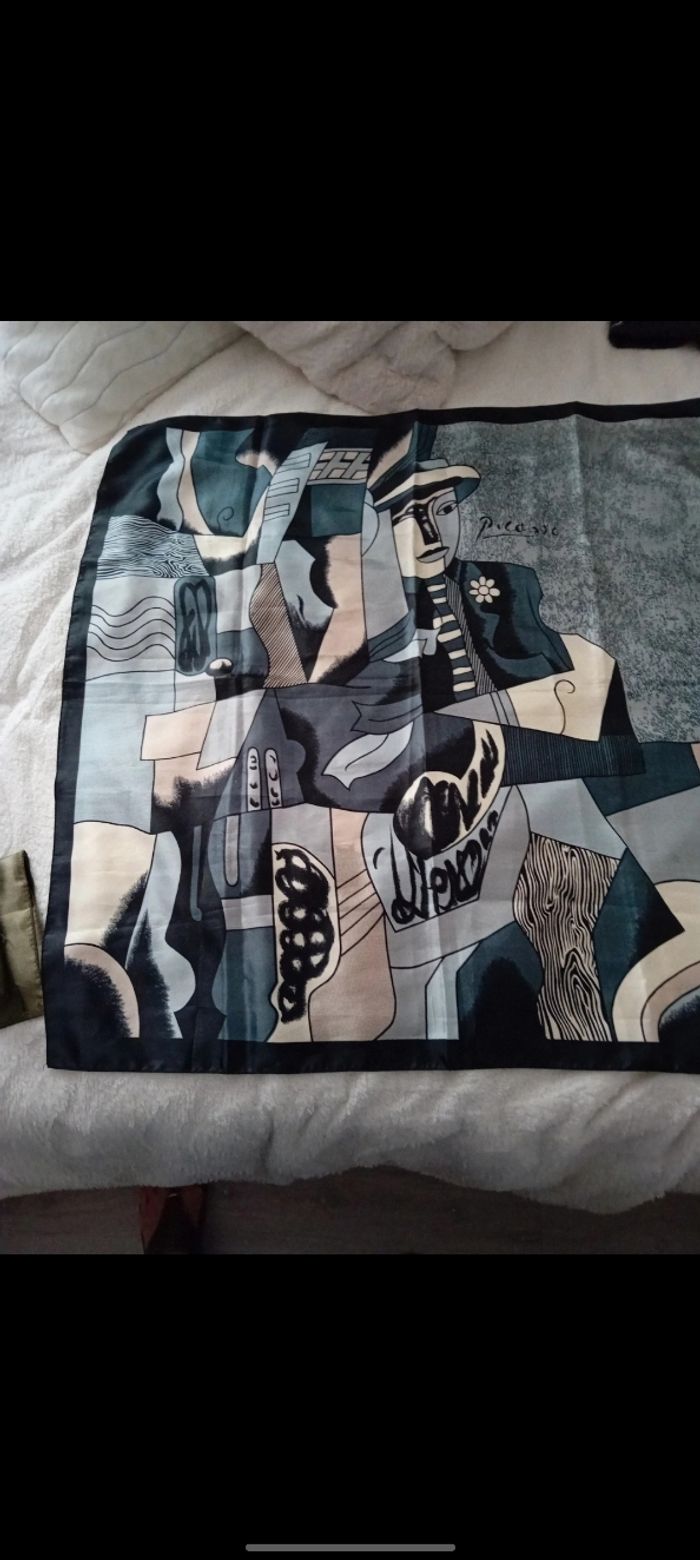 Foulard "Picasso" - photo numéro 2