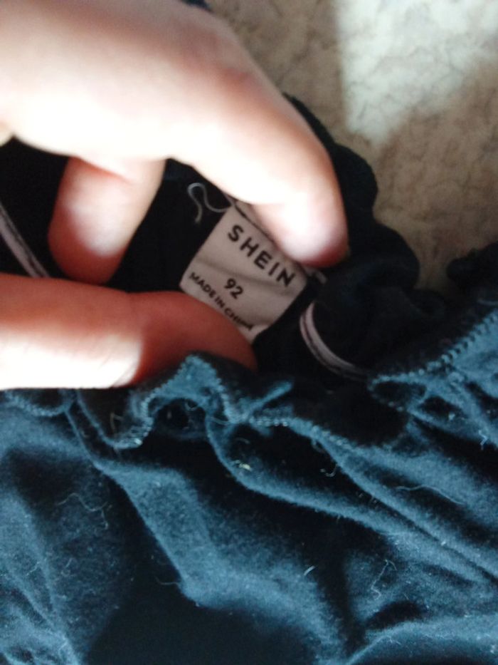 Lot de 5 magnifiques crop top - noir/banc/rrose/rouge/bleu - Shein/Samgami baby- Taille 18-24Mois - photo numéro 7