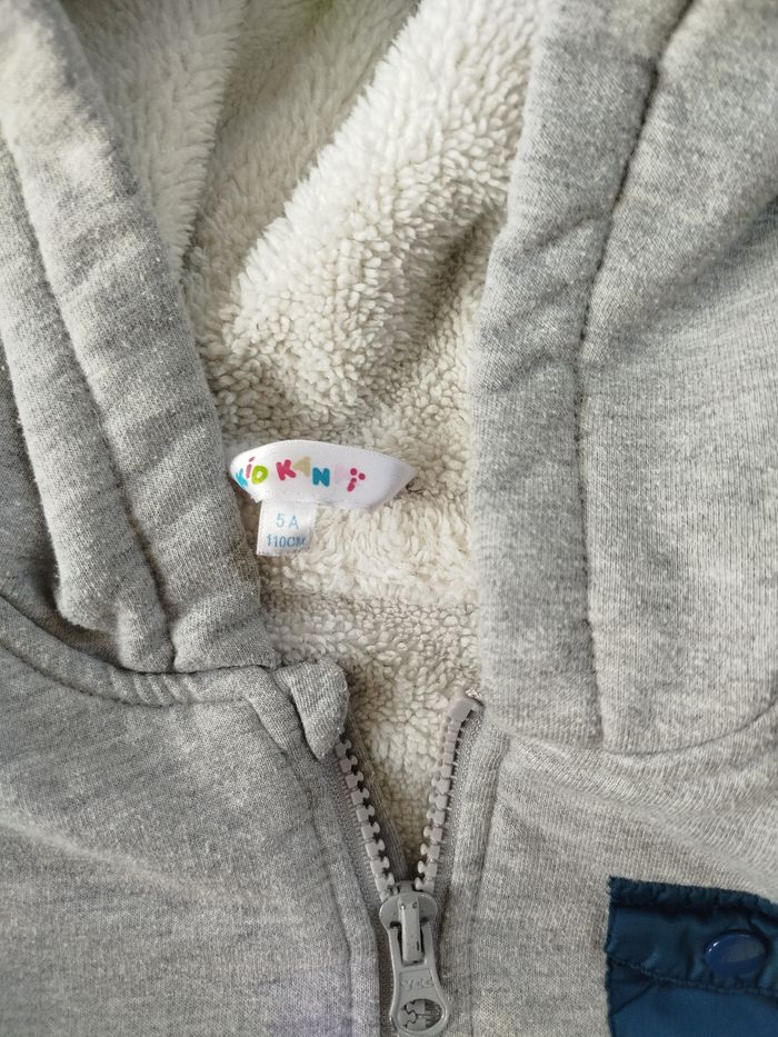 Gilet gris chaud doublé fourrure 5 ans - photo numéro 2