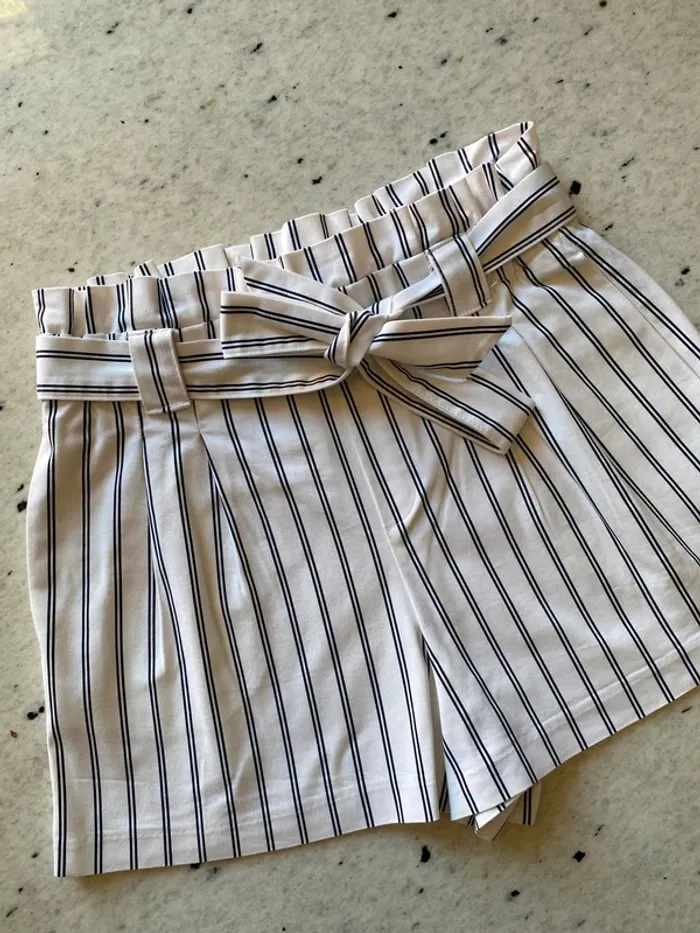 Short taille haute rayé Zara M