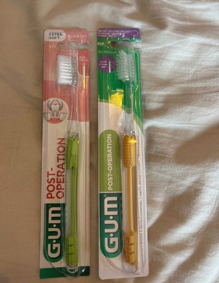 Lot de deux brosse à dents, postopératoires gum 317