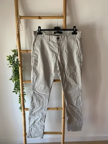 Pantalon chino gris clair