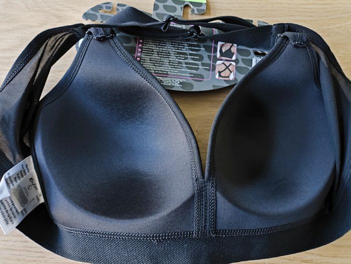 Brassière de sport neuve - photo numéro 5