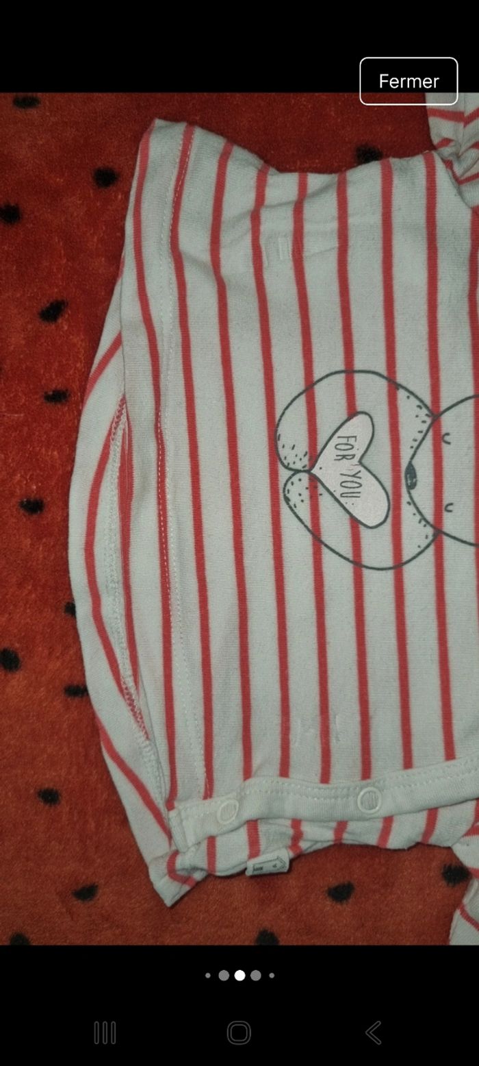 Pull/Tee-shirt naissance 0 mois fille en bon état - photo numéro 4