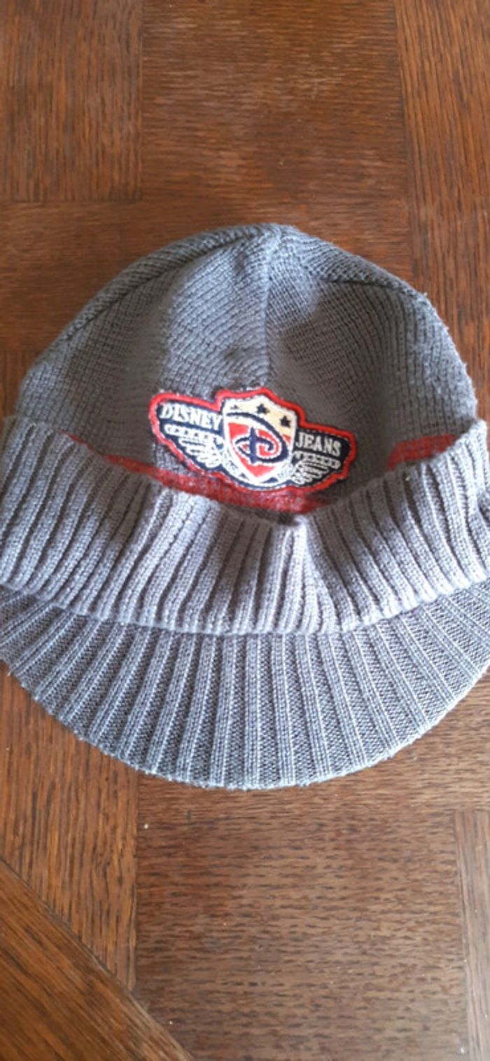 Bonnet gris disney,façon casquette le devant est rigide - photo numéro 2