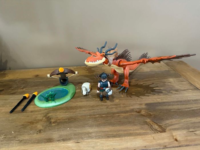 Lot Playmobil Krochefer et viking du film « Dragon »