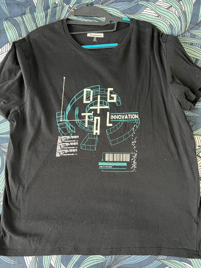 TEE shirt écriture in extenso taille L