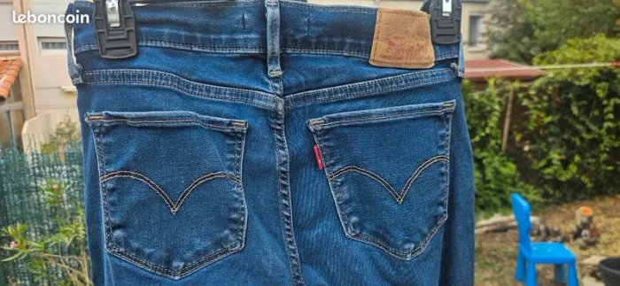 Jean femme Levi's 710 - photo numéro 4