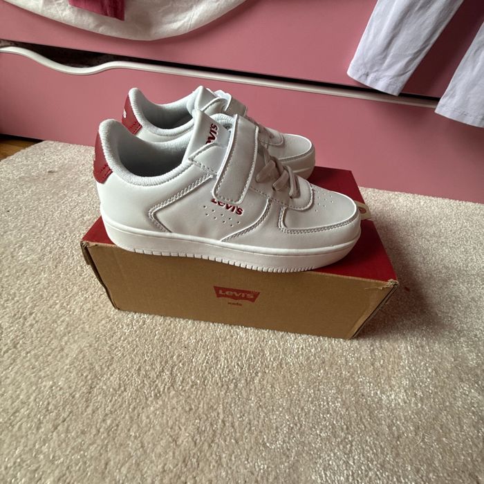 Baskets Levi’s neuves jamais portées pointure 31 - photo numéro 5