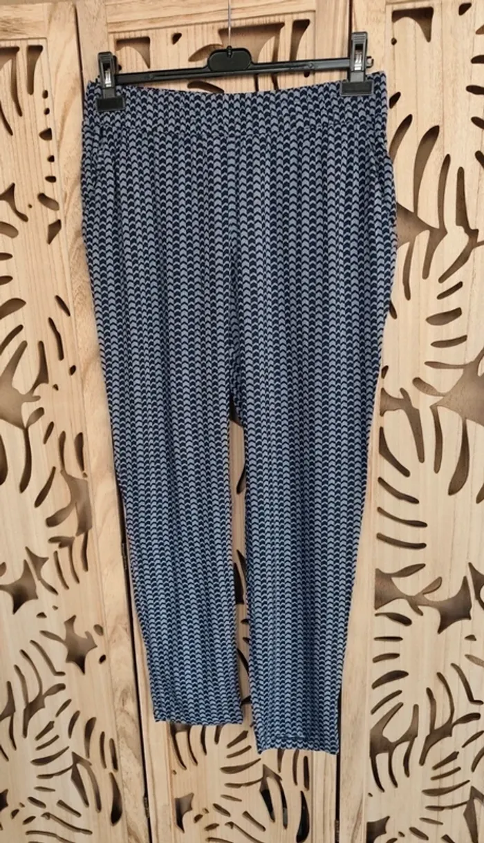 Pantalon fluide imprimé T 42 Divided H&M - photo numéro 2
