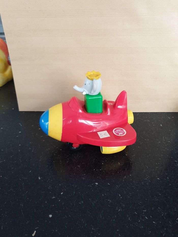 Véhicule Babar avion