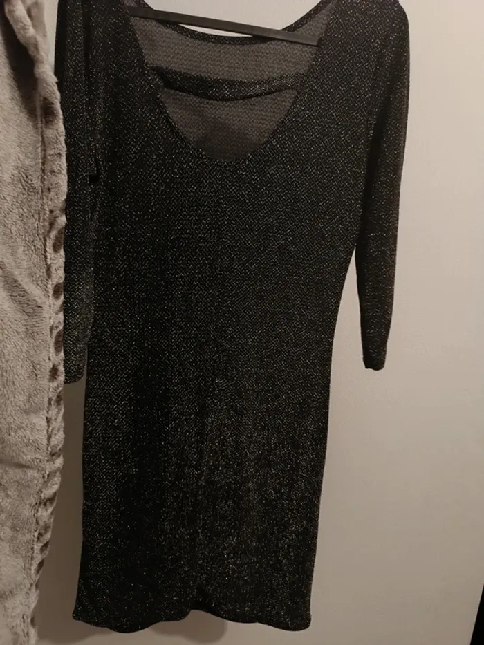 Robe moulante - photo numéro 2