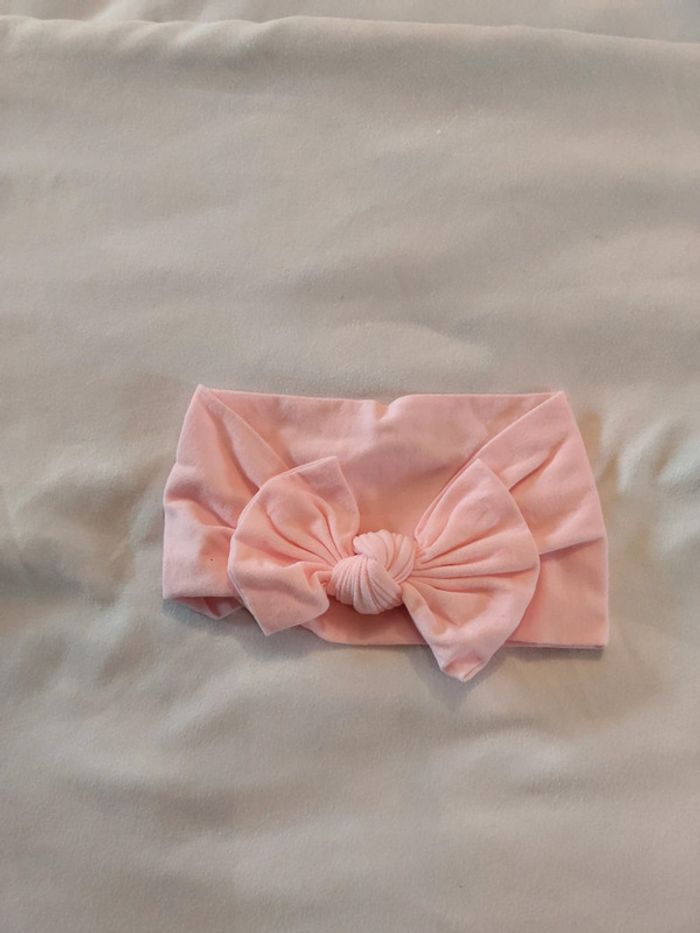 Bandeau souple avec nœud de 3 a 14 ans neuf