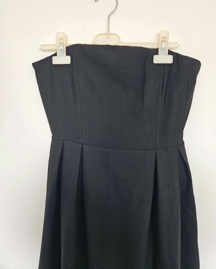 Robe noire bustier H&M – Taille 38 – Parfaite pour les occasions - photo numéro 2