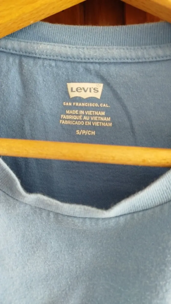 T shirt levi's - photo numéro 3