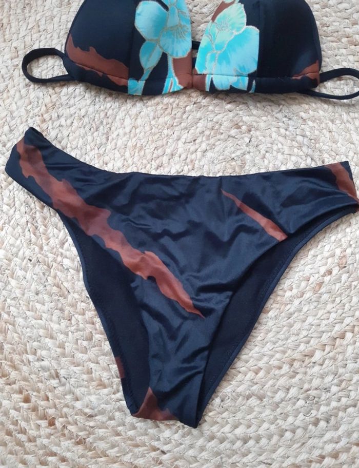 Maillot de bain 2 pièces - photo numéro 2
