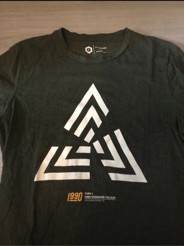 T shirt - photo numéro 2